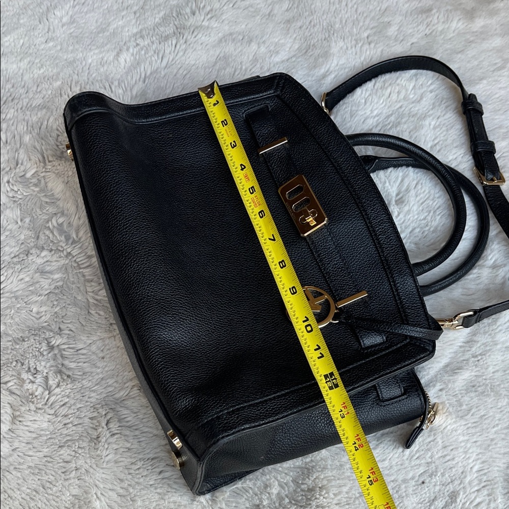 Michael Kors Karson Leather Handbag in black - Picture 14 of 14